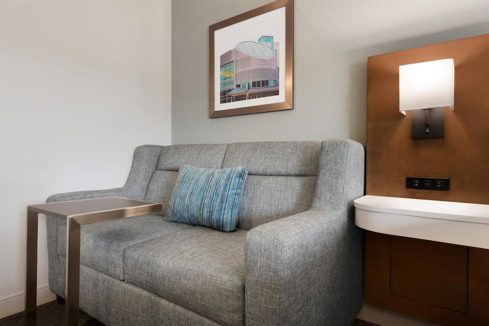 Hampton Inn Appleton-Fox River Mall Area Exteriör bild