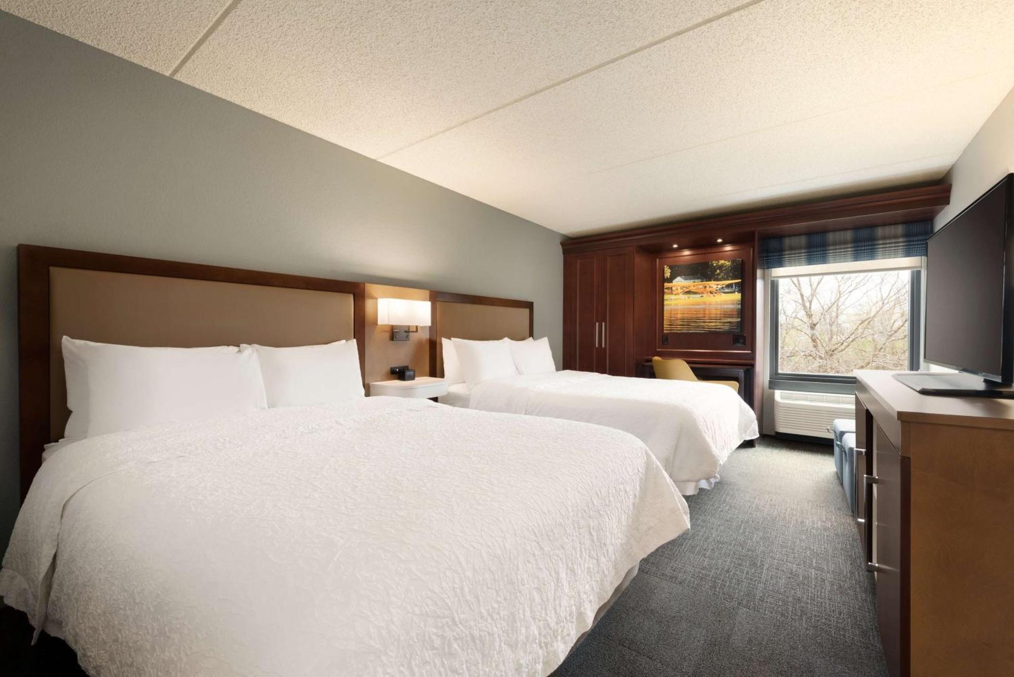Hampton Inn Appleton-Fox River Mall Area Exteriör bild